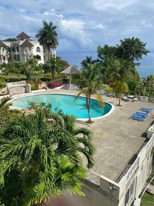 Coastal Beauty - Beautiful Penthouse Condo In Ocho Rios Zewnętrze zdjęcie