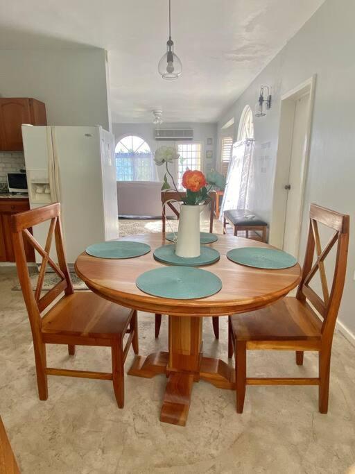 Coastal Beauty - Beautiful Penthouse Condo In Ocho Rios Zewnętrze zdjęcie