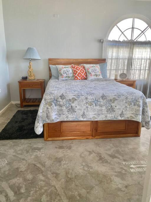 Coastal Beauty - Beautiful Penthouse Condo In Ocho Rios Zewnętrze zdjęcie